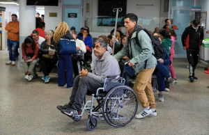 Conclusiones del informe de AP sobre los drásticos recortes del presidente Javier Milei a la atención médica argentina Conclusiones del informe de AP sobre los drásticos recortes del presidente Javier Milei a la atención médica argentina