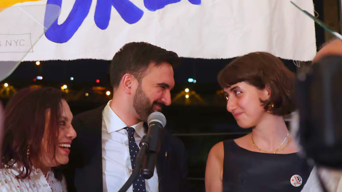 Rama Duwaji, la esposa de Zohran Mamdani, es animadora, ilustradora y ceramista. Se conocieron en Hinge.