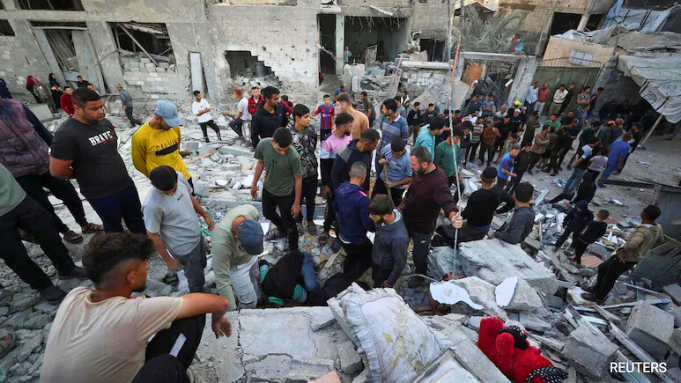 Casi 800 palestinos muertos intentando acceder a ayuda en Gaza un llamado al cambio