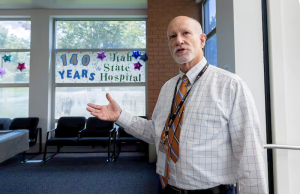 El Hospital Estatal de Utah celebra su 140.º aniversario: La evolución del tratamiento de la salud mental El Hospital Estatal de Utah celebra su 140.º aniversario La evolución del tratamiento de la salud mental