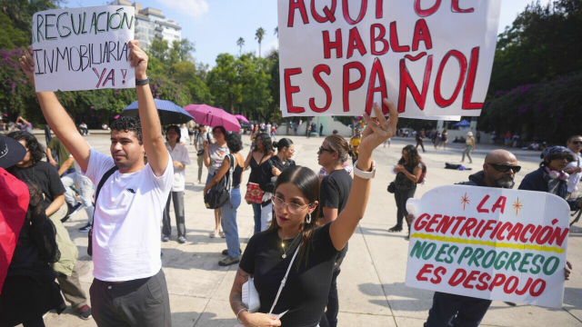El presidente de México califica de xenófobas las protestas contra el turismo masivo