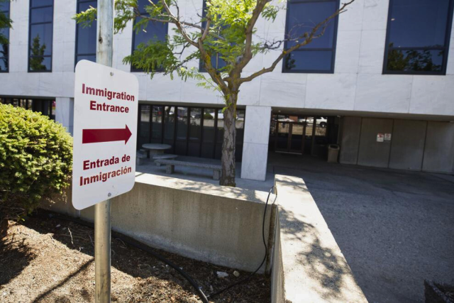 Familia alega que agentes de ICE rompieron ventanas durante arresto migratorio en East Wenatchee