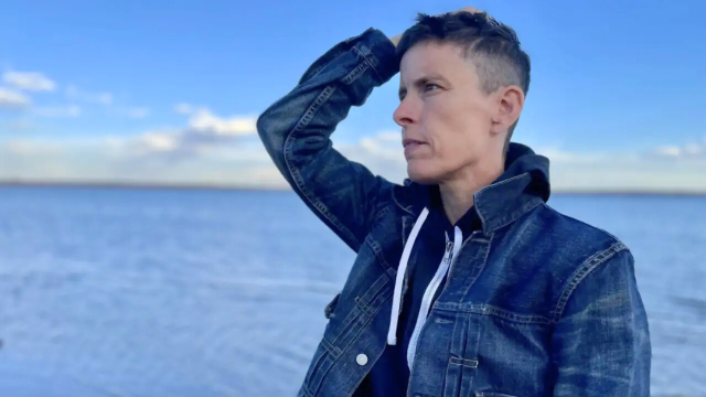Se revela la causa de la muerte de Andrea Gibson la aclamada poeta de Colorado y defensora de los derechos LGBTQ+ muere a los 49 años
