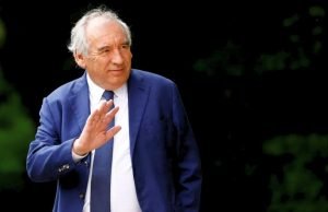Francia se Dirige a una Crisis Política mientras el Primer Ministro Bayrou Arriesga Todo en una Moción de Confianza Francia se encuentra al borde de una crisis política después de que el Primer Ministro François Bayrou anunciara que someterá su gobierno a una moción de confianza.