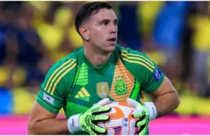 Dibu Martínez apuntó contra el arbitraje tras perder ante Ecuador: "Sabemos que los referí fuera de casa nos complican un poquito más"