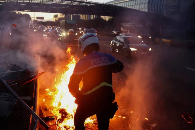 Francia-Bloqueemos-todo-genera-mas-de-200-detenidos-y-recortes.jpg