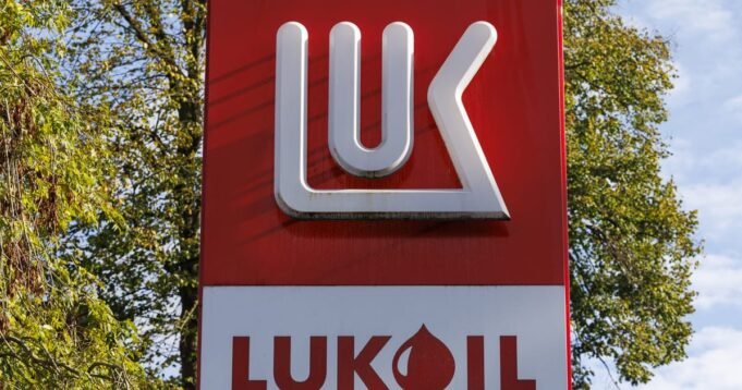 Lukoil-vende-activos-extranjeros-a-una-empresa-con-sede-en.jpg