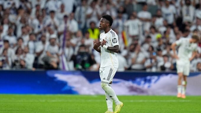 Vinicius-Junior-se-disculpa-con-la-aficion-del-Real-Madrid.jpg