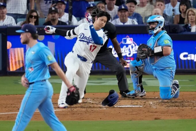 Yesavage-y-los-Azulejos-dominan-a-los-Dodgers-en-el.jpg