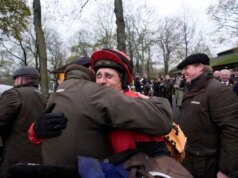 Harry Skelton llora mientras la ‘mágica’ Grey Dawning protagoniza días después del nacimiento de su hija