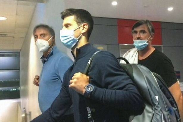 0_Novak-Djokovic-Dubai-airport-2022.jpg