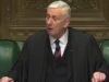 ¡Ahora incluso el presidente de la Cámara de los Comunes se burla del presupuesto ‘tonto-cokey’ de Rachel Reeves! Lindsay Hoyle critica al Canciller por su caótico cambio de sentido en el impuesto sobre la renta, después de que los expertos atacaran el “circo” del Tesoro