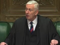 ¡Ahora incluso el presidente de la Cámara de los Comunes se burla del presupuesto ‘tonto-cokey’ de Rachel Reeves! Lindsay Hoyle critica al Canciller por su caótico cambio de sentido en el impuesto sobre la renta, después de que los expertos atacaran el “circo” del Tesoro