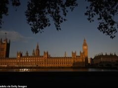 QUENTIN LETTS: Cómo el presidente fue emboscado en un oscuro complot para sacar a los parlamentarios de Westminster para una renovación de 20 años que los críticos temen que sea “otro HS2”