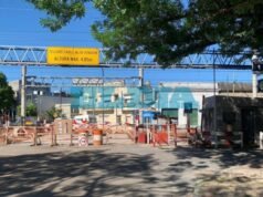 Sigue cerrado el cruce de 1 y 38 por obras y llegar al centro de La Plata es un caos: ¿cuándo abren el tránsito?