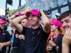 Tom McKibbin gana lugares en Masters y Open con victoria en Hong Kong