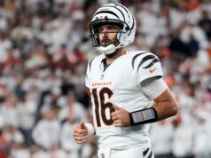 El mariscal de campo de los Bengals, Joe Flacco, activo, el DE Trey Hendrickson fuera contra los Bears