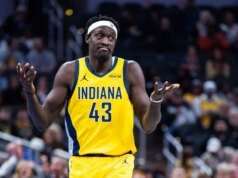 Los Pacers se enfrentan a los Raptors mientras intentan evitar una dudosa marca del equipo