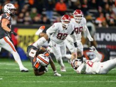 Political action committee- 12 y USA Sports llegan a un acuerdo de medios por cinco años