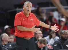 El No. 1 Houston se prepara para la dura prueba del No. 22 Auburn