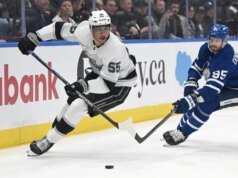 Quinton Byfield lleva a los Kings a superar a los Maple Leafs en tiempo added