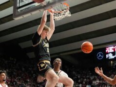 El No. 2 Purdue se enfrenta al anotador Akron