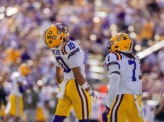 Michael Van Buren Jr. ayuda a LSU a superar a Arkansas
