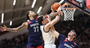 Villanova gana por tercera vez consecutiva y le propina a Duquesne su primera derrota