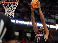 Resumen de los 25 mejores: el No. 1 Houston logra una victoria sobre el No. 22 Auburn