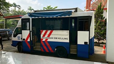 64c3aba002492-viva-otomotif-mobil-sim-keliling_375_211.jpeg