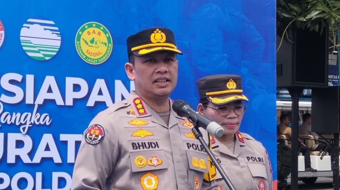 690c27a733fd0-kabid-humas-pmj-kombes-pol-budi-hermanto_663_372.jpg