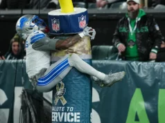 Jameson Williams quema a los Eagles con un TD sensacional y luego le cuesta un punto a los Lions gracias a una penalización por celebración