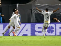 Santos sigue la denuncia de Palmeiras por el arbitraje de Raphael Claus en el clásico