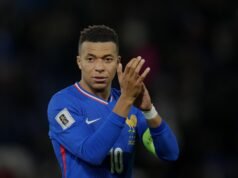 Kylian Mbappé y el PSG se exigen más de £ 200 millones mientras aumenta la disputa salarial