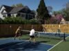 Una ciudad rica de California separate a sus residentes después de que el consejo prohibiera permanentemente el pickleball: “Va a haber un problema”