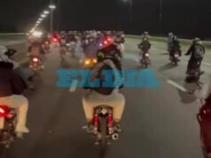 Explosiones y maniobras temerarias: la caravana de motos de La Plata hizo un polémico evento en Isla Maciel
