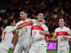 España, invicta, se clasifica para el Mundial de 2026 tras empatar 2-2 con Turkiye
