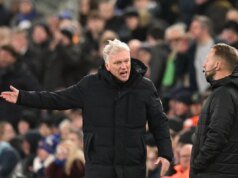 David Moyes, furioso tras la polémica del penalti del VAR del Arsenal: “¡Probablemente me multarían!”