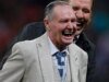 El ícono de Inglaterra Paul Gascoigne sorprendió a un fanático disadvantage una inesperada visita a casa