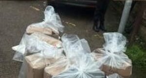 Los agentes incautan más de 3 millones de libras esterlinas en cigarrillos, vaporizadores y tabaco ilegales en redadas en tiendas del norte de Londres.