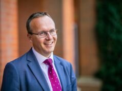 Encabezado superior: Nos apresuramos a decir que los alumnos tienen ansiedad cuando se trata solo de los altibajos de la adolescencia.