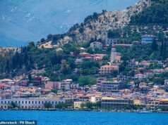 Un niño de 2 años es mutilado hasta la muerte por un pitbull en una isla turística griega mientras su madre británica es arrestada