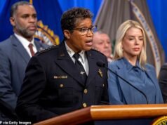 La primera jefa de policía negra de DC RENUNCIA luego de ‘ataques a la autonomía de la ciudad’ después de que Trump trajera a la Guardia Nacional