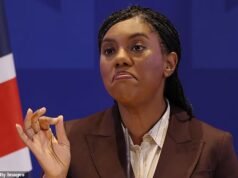 Kemi Badenoch ataca a los jóvenes que rechazan trabajos que creen que están “por debajo de ellos” mientras revela una revisión de la cultura de beneficios bajo el Partido Laborista