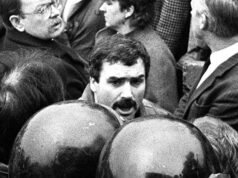 La negativa del gobierno a confirmar al espía del IRA Stakeknife como Freddie Scappaticci “roza la farsa”, afirma el jefe de policía, mientras un informe revela que los encargados del ejército “masajearon” el vanity del agente y organizaron una “cena de despedida”.