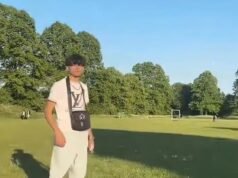 Un solicitante de asilo afgano se pavonea por el parque en un vídeo de TikTok, pocas horas después de que él y su amigo violaran allí a una colegiala de 15 años mientras ella suplicaba desesperadamente ayuda.