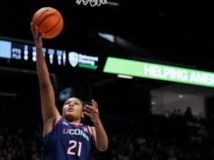 Resumen del Top 25 femenino: Sarah Strong y la número 1 de UConn arrasan en la USF
