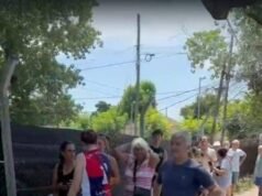 Largas sodas por un bidón de agua en Gonnet