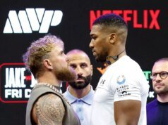 Conozca al boxeador más rico del mundo que vale más que Anthony Joshua y Jake Paul juntos