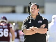 Informe: el estado de Mississippi recupera a Zach Arnett como DC